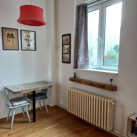 Apartment City Central Chick Studio